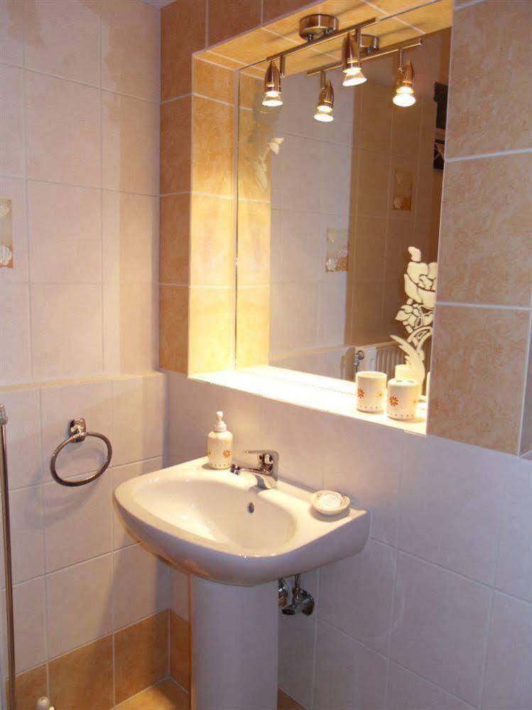 Omorfi Poli 120 Sqm Apartment Nafplio Exterior photo